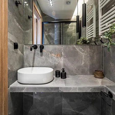 Juno By Halu! Stylish In The Center